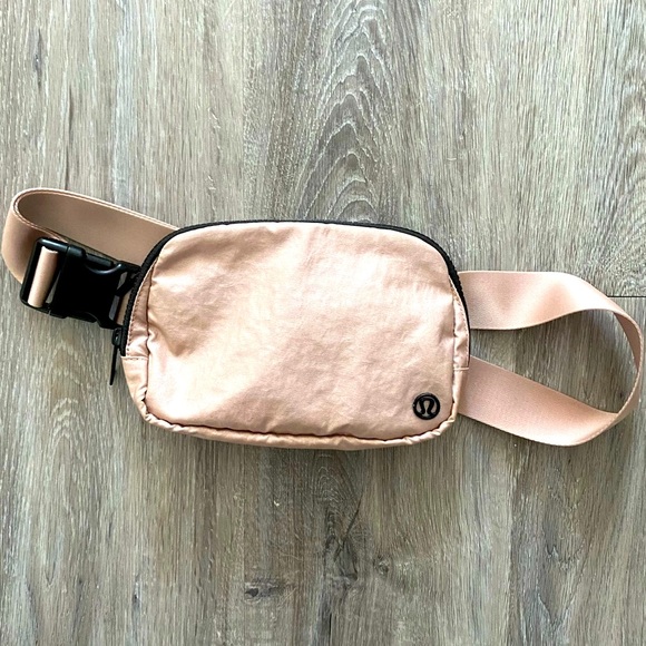 lululemon athletica Handbags - Lululemon RARE Everywhere belt bag Fanny pack TB2 peach gold metallic rose gold